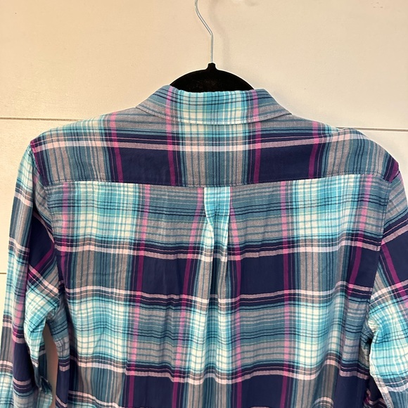 TOMMY BAHAMA M 100% Cotton blue-black plaid long sleeve woman button down - Picture 8 of 11